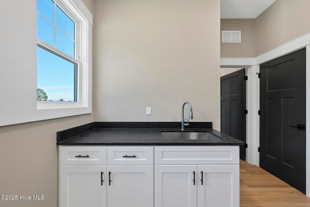 2560 Lassiter Road, Four Oaks, NC 27524