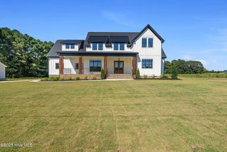 2560 Lassiter Road, Four Oaks, NC 27524