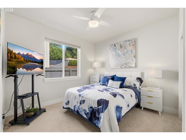 16164 SERRES FARMS Way, Oregon City, OR 97045