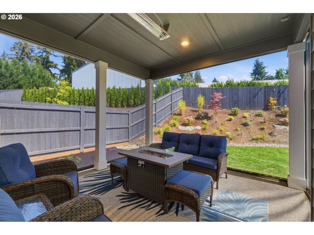 16164 SERRES FARMS Way, Oregon City, OR 97045