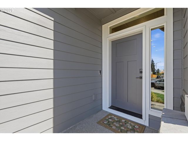 16164 SERRES FARMS Way, Oregon City, OR 97045