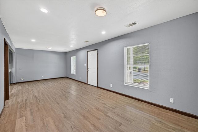 601 Royal Street, Cleburne, TX 76031