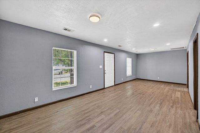 601 Royal Street, Cleburne, TX 76031