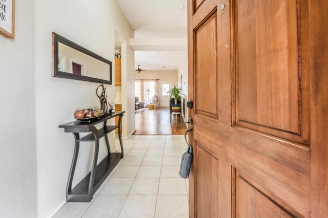 822 W Country Meadows Lane, Pearland, TX 77584