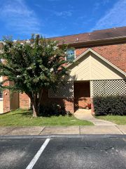 3207 E Shamrock Street # 19, Tallahassee, FL 32309