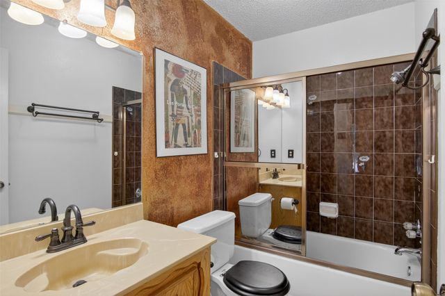 6946 Trailcrest Drive, Dallas, TX 75232