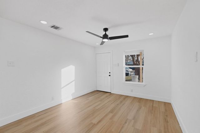 928 Hackamore Street, White Settlement, TX 76108