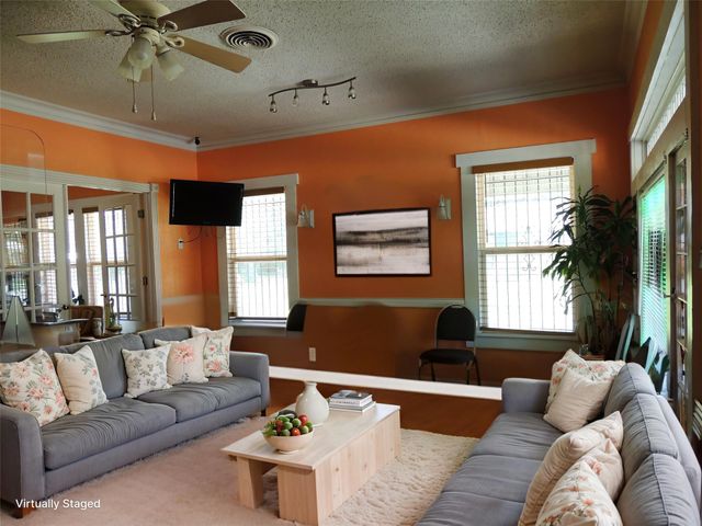 2721 Hemphill Street, Fort Worth, TX 76110