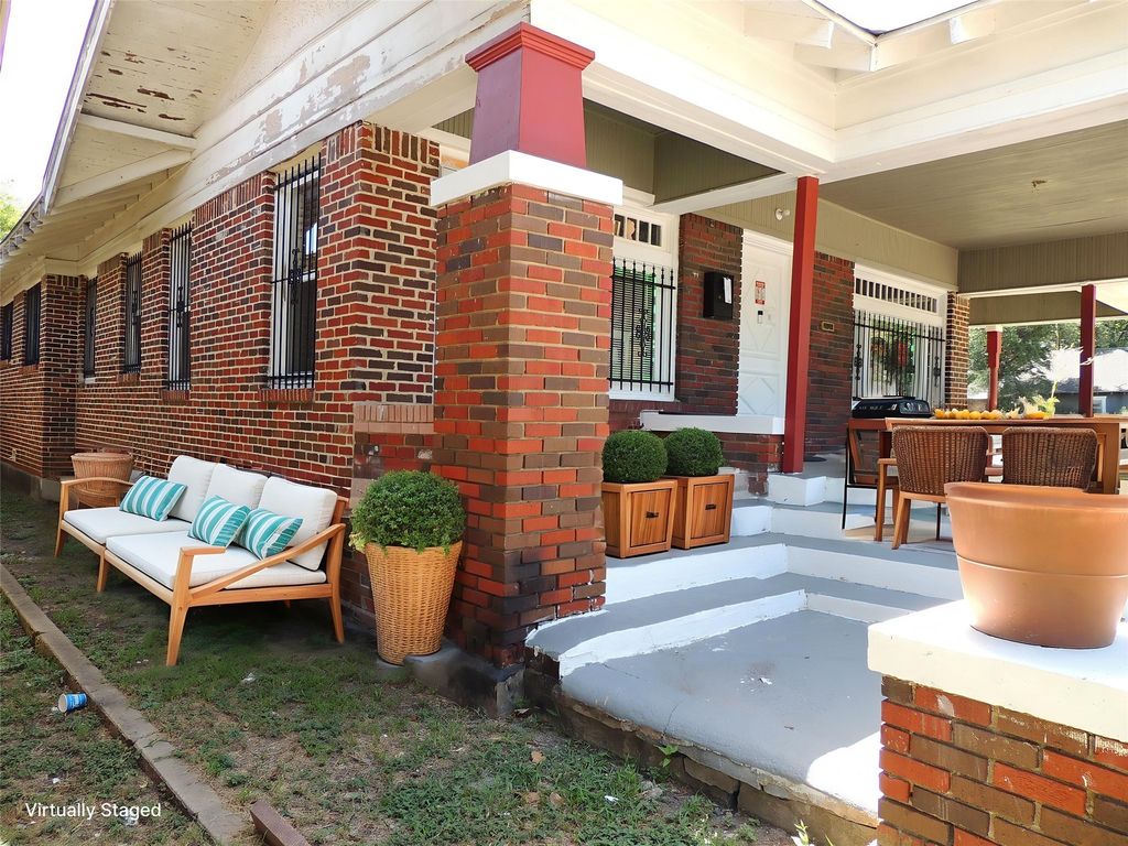 2721 Hemphill Street, Fort Worth, TX 76110