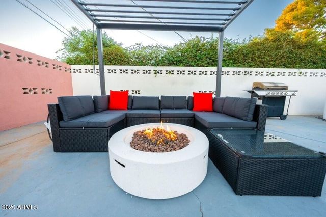8331 E MEADOWBROOK Avenue, Scottsdale, AZ 85251