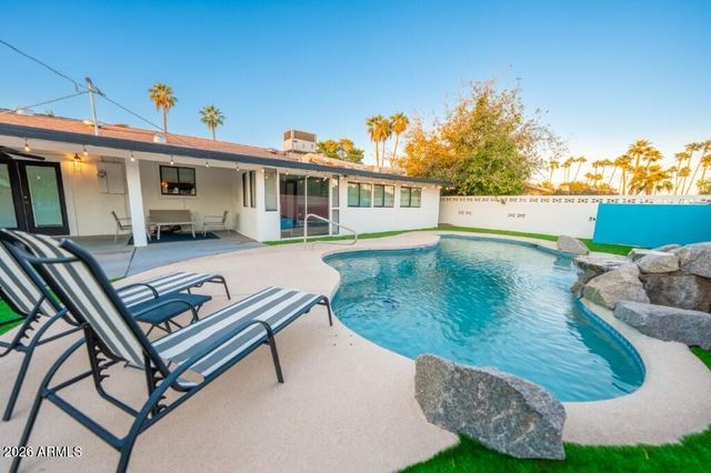 8331 E MEADOWBROOK Avenue, Scottsdale, AZ 85251