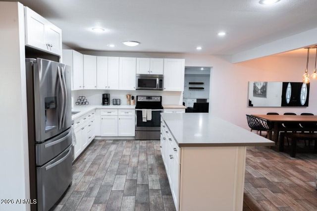 8331 E MEADOWBROOK Avenue, Scottsdale, AZ 85251