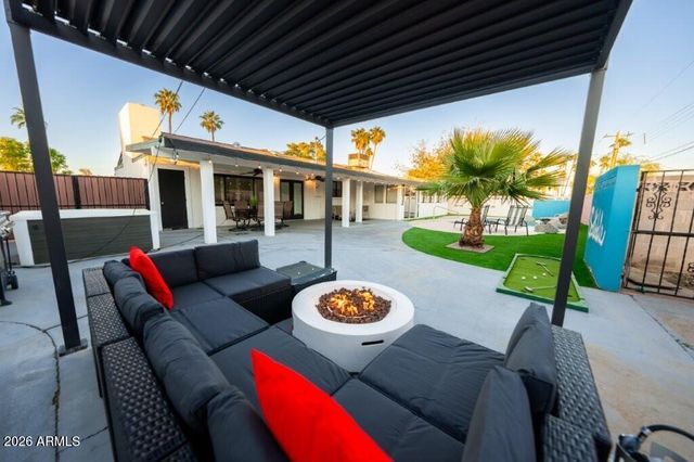 8331 E MEADOWBROOK Avenue, Scottsdale, AZ 85251