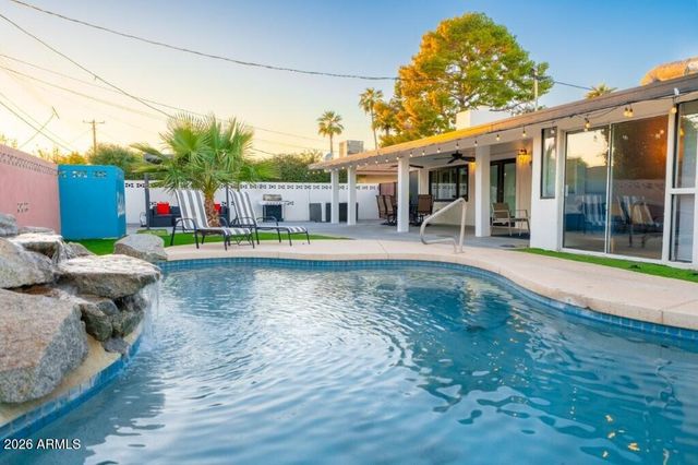 8331 E MEADOWBROOK Avenue, Scottsdale, AZ 85251