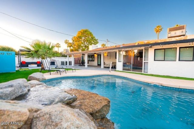 8331 E MEADOWBROOK Avenue, Scottsdale, AZ 85251