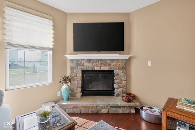 6121 Marigold Court, Whitestown, IN 46075