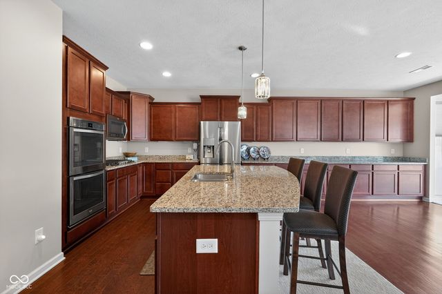 6121 Marigold Court, Whitestown, IN 46075