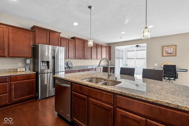6121 Marigold Court, Whitestown, IN 46075