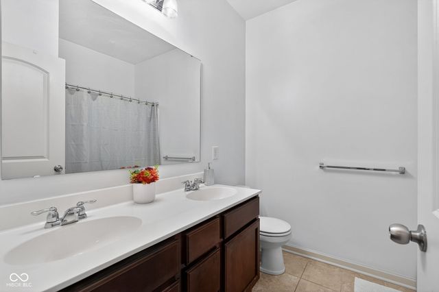 6121 Marigold Court, Whitestown, IN 46075
