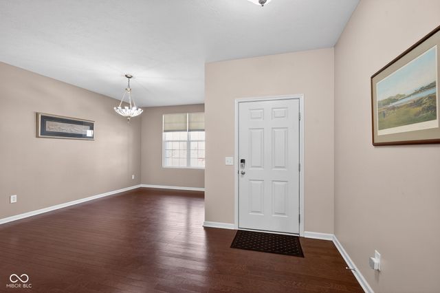 6121 Marigold Court, Whitestown, IN 46075