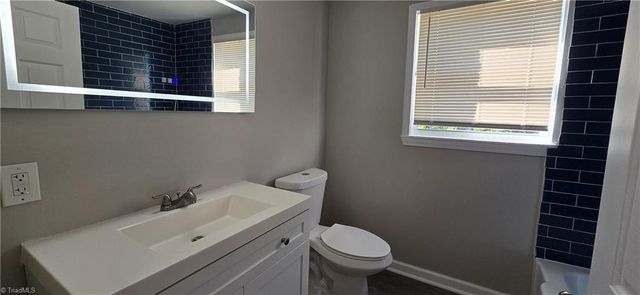 2912 Woodleigh Street 2, Winston-salem, NC 27127