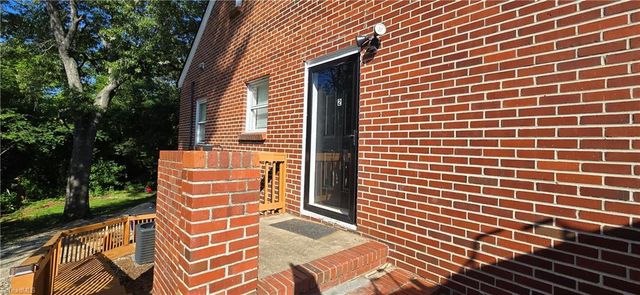 2912 Woodleigh Street 2, Winston-salem, NC 27127