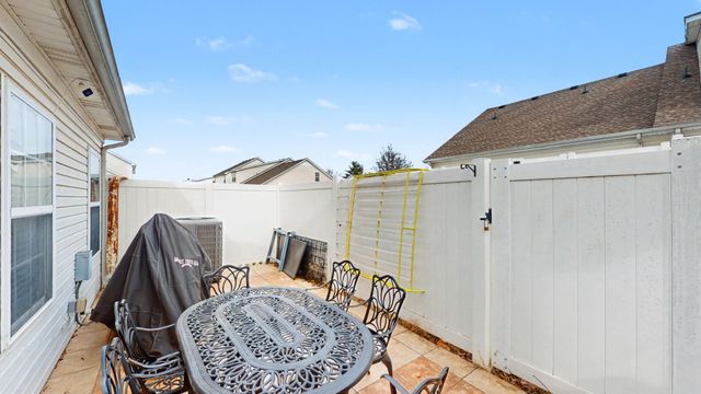 876 Wolves Den Pl, Murfreesboro, TN 37128