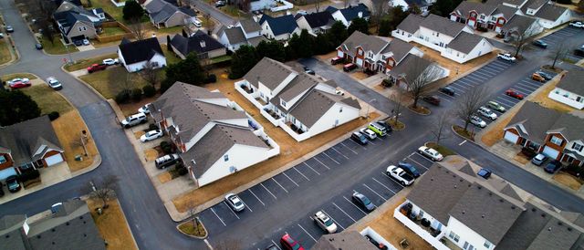 876 Wolves Den Pl, Murfreesboro, TN 37128