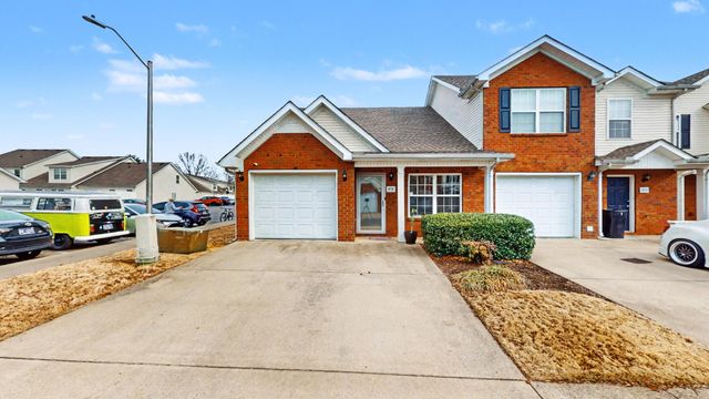 876 Wolves Den Pl, Murfreesboro, TN 37128