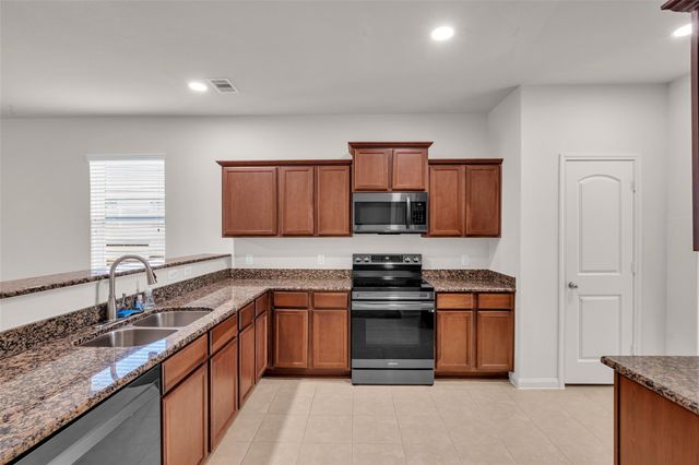 22426 Base Light Drive, Hockley, TX 77447