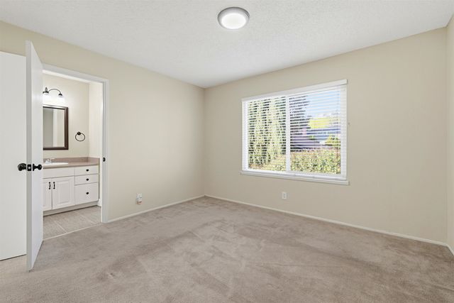 9 El Capitan Ln, Antioch, CA 94509