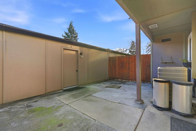 9 El Capitan Ln, Antioch, CA 94509