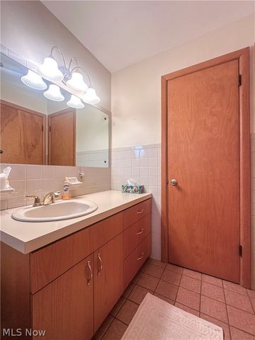 1011 Park Circle, Girard, OH 44420