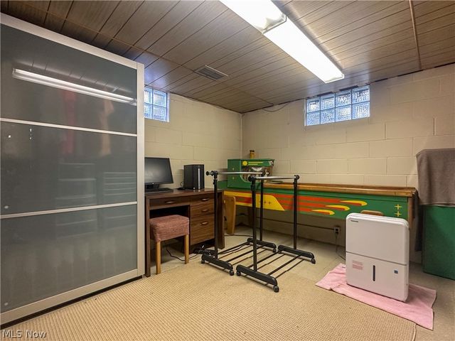 1011 Park Circle, Girard, OH 44420