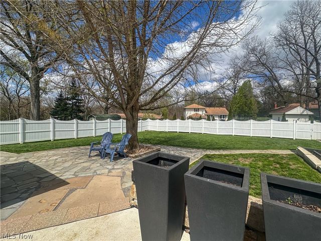 1011 Park Circle, Girard, OH 44420