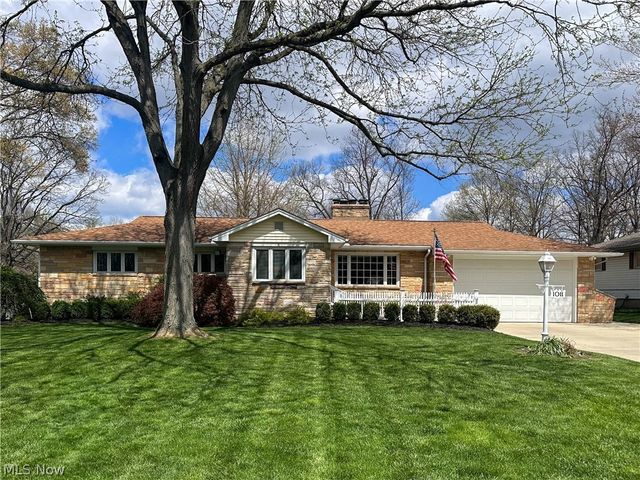 1011 Park Circle, Girard, OH 44420