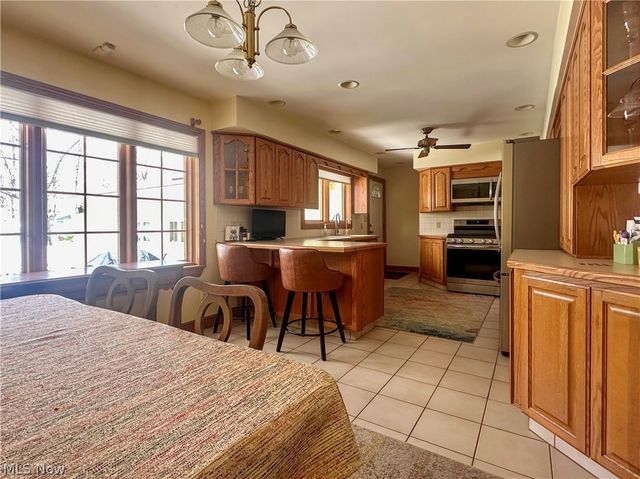 1011 Park Circle, Girard, OH 44420
