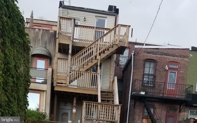 2635 N CALVERT ST, Baltimore, MD 21218