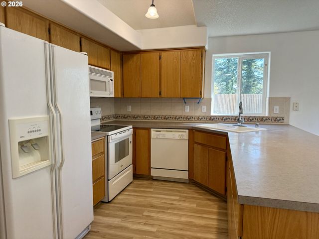 1660 N 18TH St 4, Washougal, WA 98671