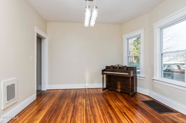 3 Mapleridge Avenue, Albany, NY 12209