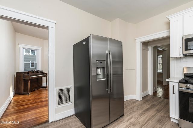 3 Mapleridge Avenue, Albany, NY 12209