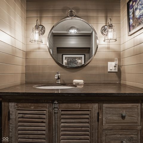 5401 N Illinois Street, Indianapolis, IN 46208