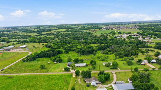 500 W 7th Street, Tolar, TX 76476