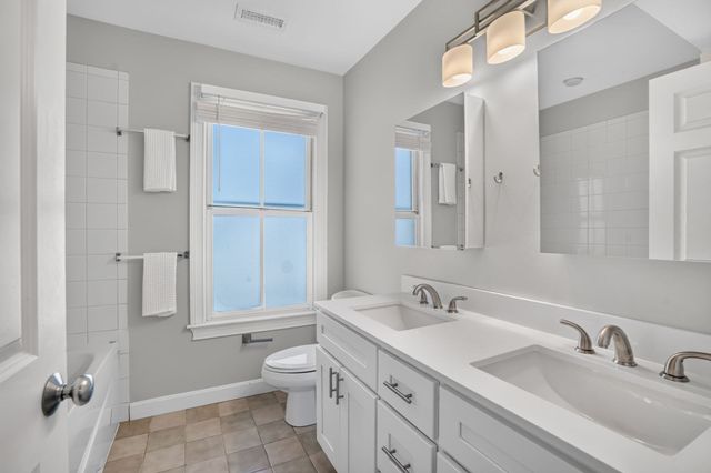 75 Forbes St 75, Boston, MA 02130