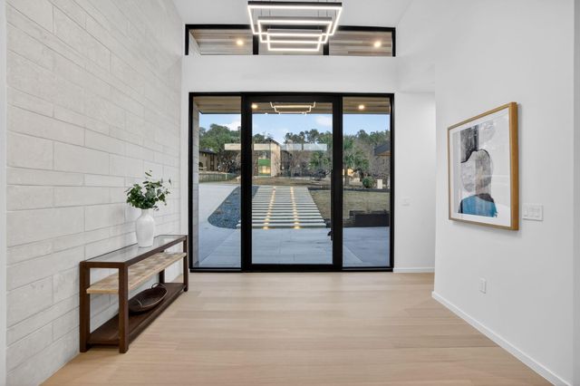 2319 Cypress PT E, Austin, TX 78746