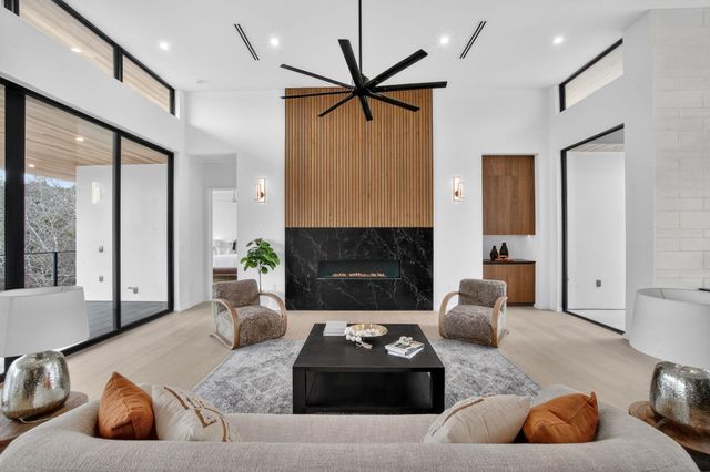 2319 Cypress PT E, Austin, TX 78746