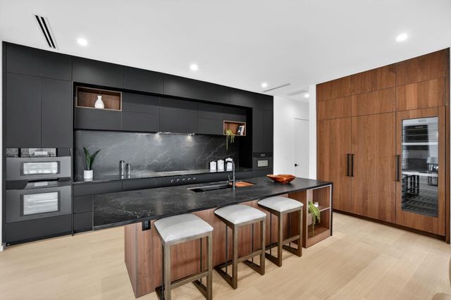 2319 Cypress PT E, Austin, TX 78746