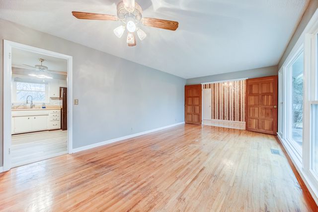 5090 Blue Hole Rd, Antioch, TN 37013