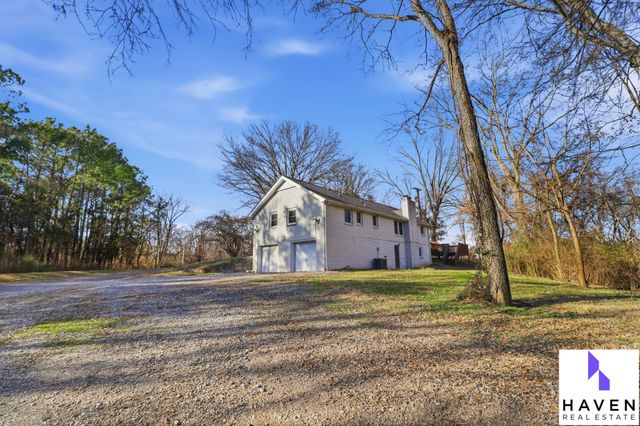 5090 Blue Hole Rd, Antioch, TN 37013