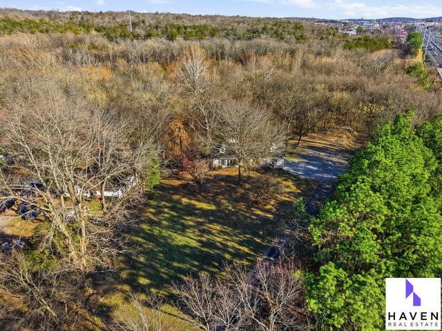 5090 Blue Hole Rd, Antioch, TN 37013